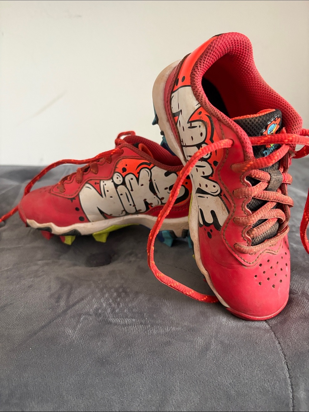 Nike Kids Red and White Graphic Soccer Cleats